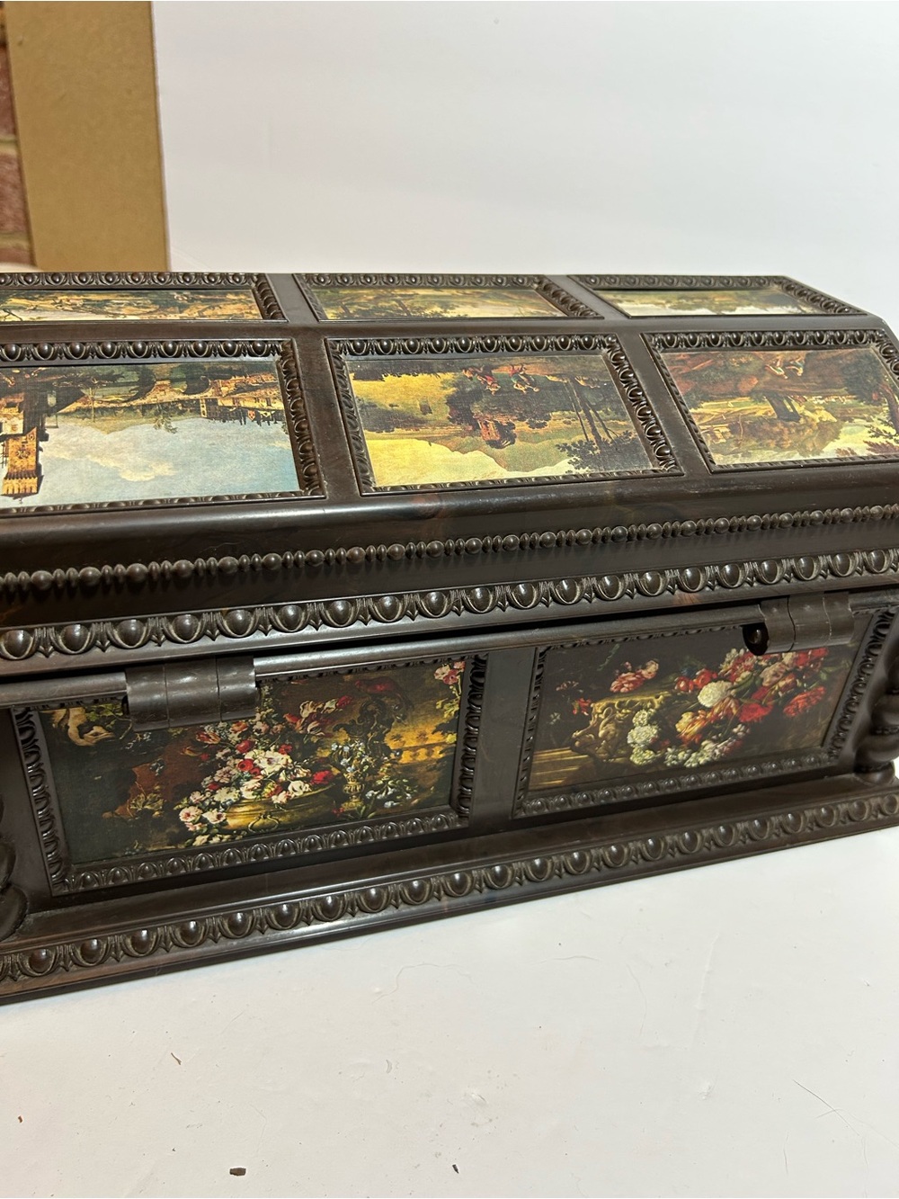 Vtg 1976 Merle Norman Victorian Style Musical Jewelry Box Chest WORKS GREAT! - Picture 6 of 12